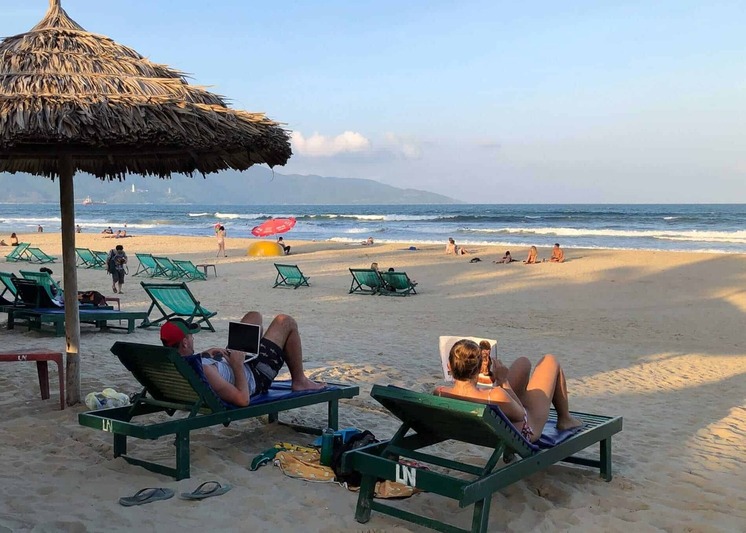 Beach in Da Nang, Vietnam - Popular with Digital Nomads